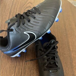 Nike Kids' Tiempo Legend 10 Club FG Soccer Cleats NEVER BEEN WORN